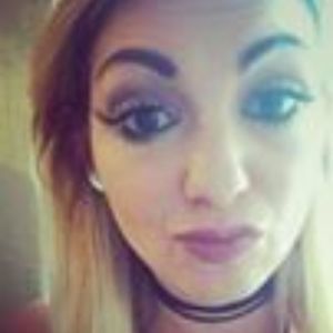 Meet your Posher, Eliza