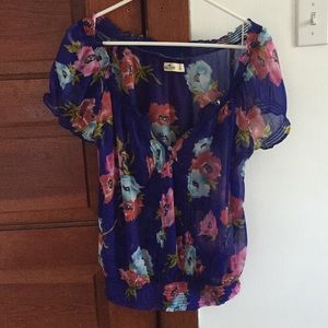 Cute summer Hollister top