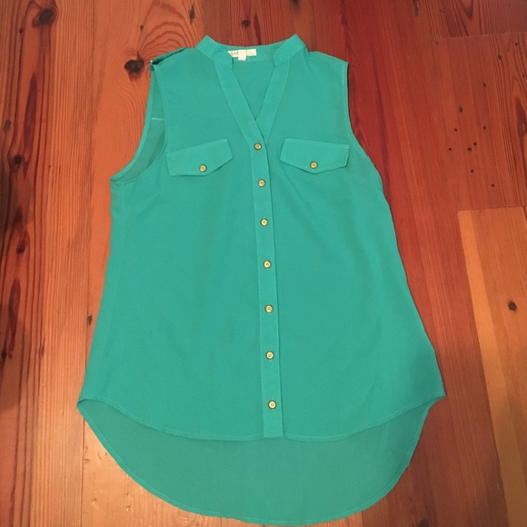 Edge medium tank never worn