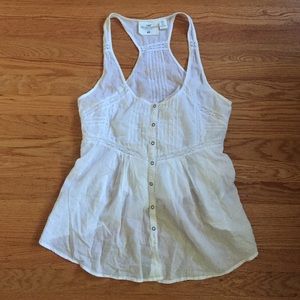 Cute lacey white tann top