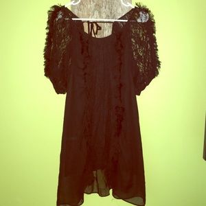 BKE boutique lace and chiffon tunic