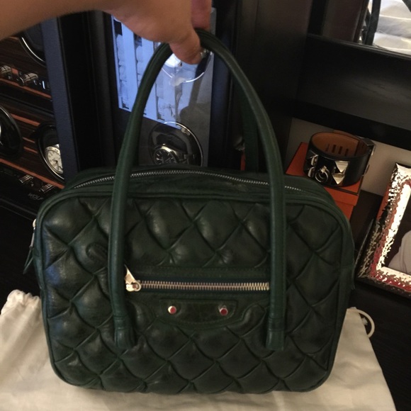 ❌❌SOLD❌❌Authentic BALENCIAGA Small Quilted green - Picture 1 of 4