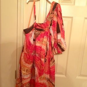 can be worn as a one shoulder. Have heels to match