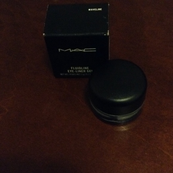 Mac gel eye liner