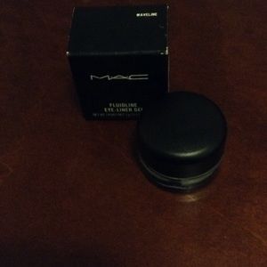 Mac gel eye liner