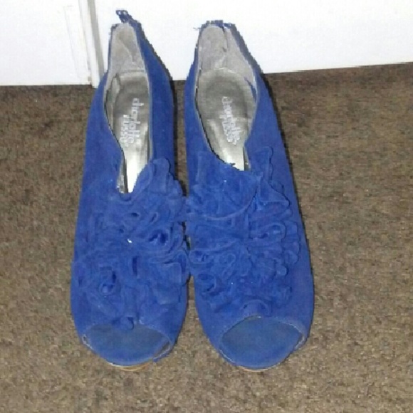 Blue suede heels, Opened toed
