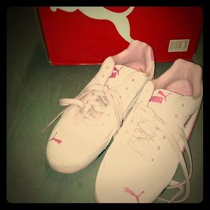 PUMA SNEAKERS