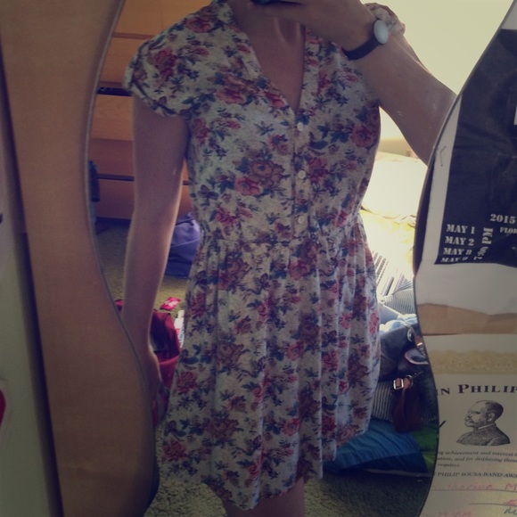 Gorgeous White Floral Dress!