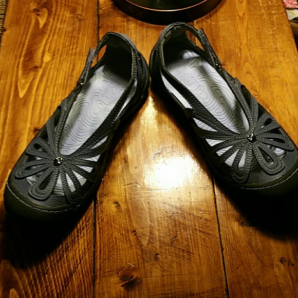 Vegan slip on shoes