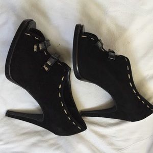 BCBG black suede pump heels size 8.5!