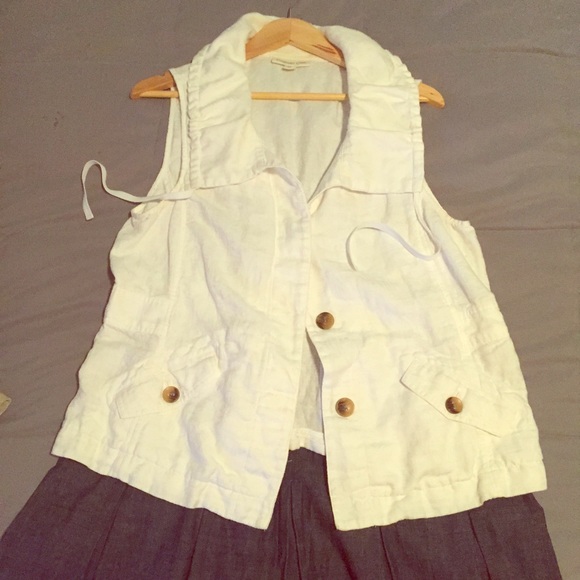 Coldwater Linen Vest, 16
