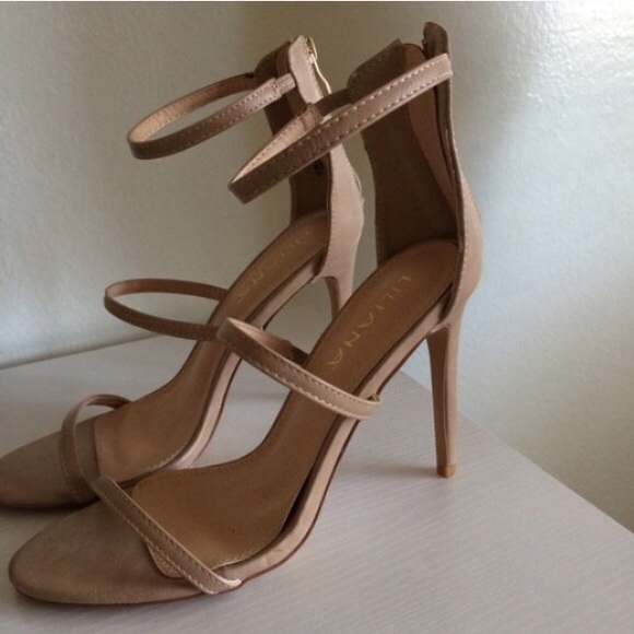 Strappy heels - Picture 2 of 3