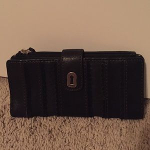 Black fossil wallet