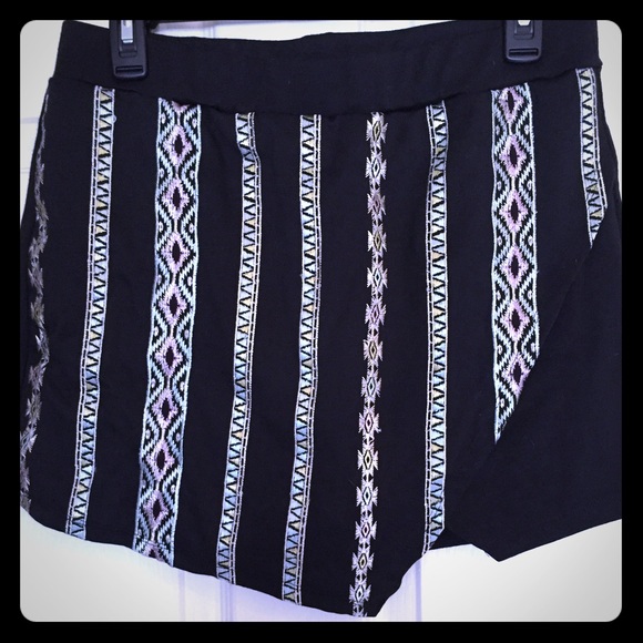 NWT Skort black and colorful stripes sz XL