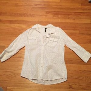 White button up 1/4 sleeves