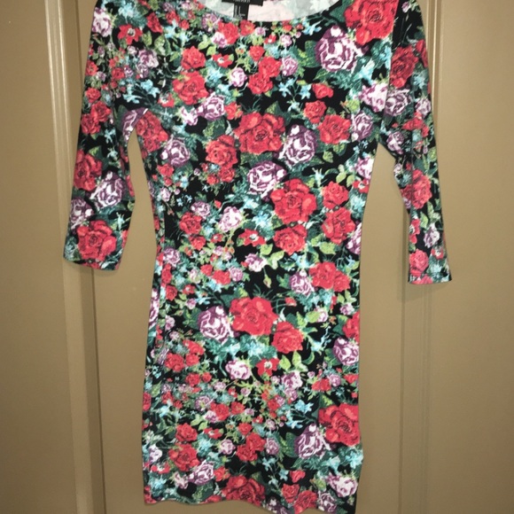 Floral fitted dress