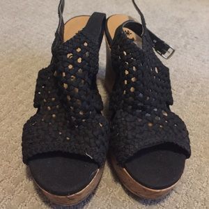 Mudd black wedges
