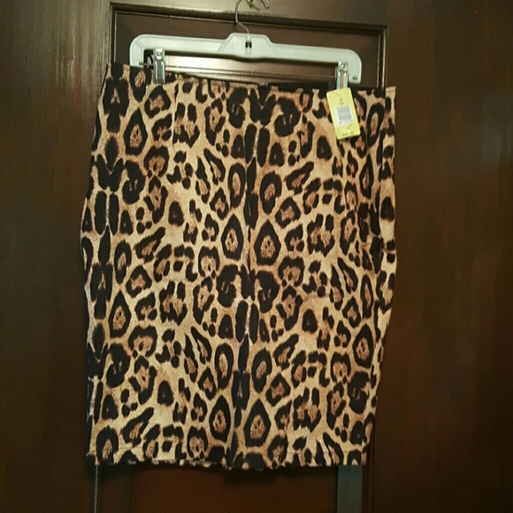 Torrid Tripp Pencil skirt