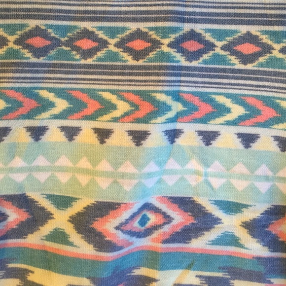 Boutique Aztec Crop/Tank Top - Picture 3 of 4