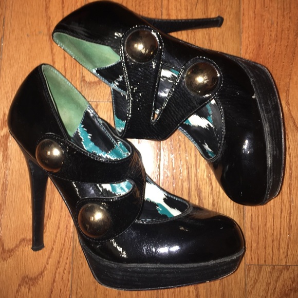Betsey Johnson Size 8