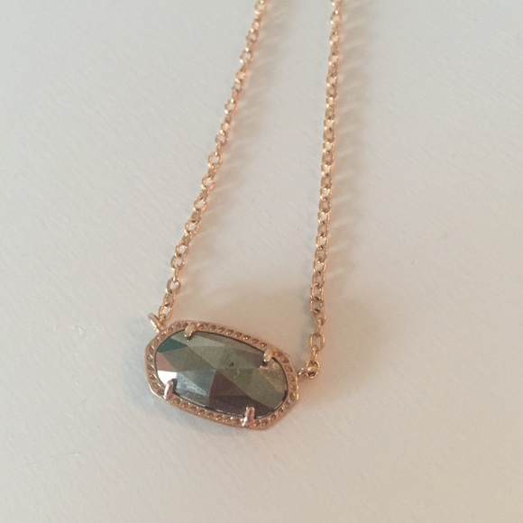 Kendra scott necklace