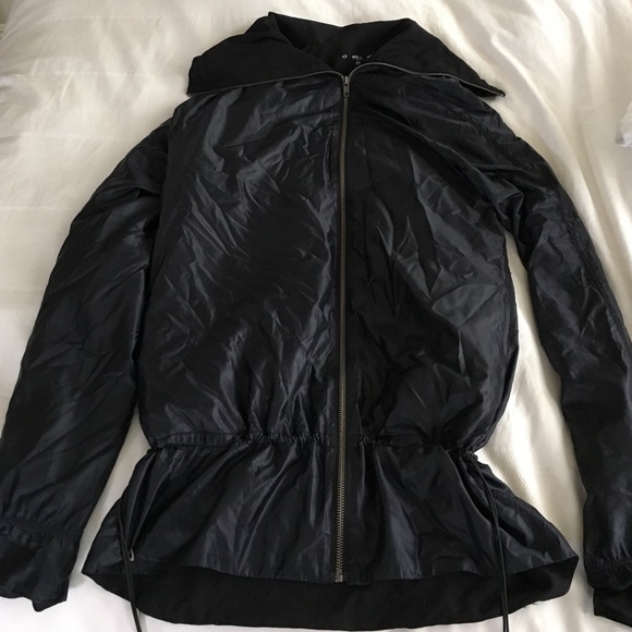 Black O'Neill rain jacket/ wind breaker