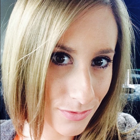 Meet your Posher, Dani - Picture 1 of 1