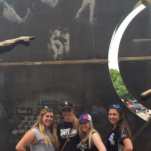 Meet your Posher, Elizabeth