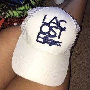 White/navy blue Lacoste hat. ‼️FLASH SALE‼️
