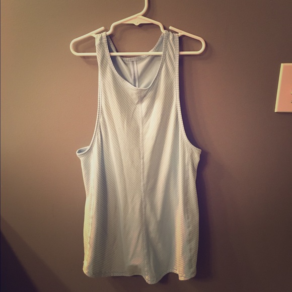 Lululemon tank