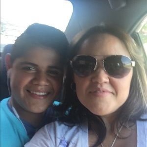 Meet your Posher, Rebeca