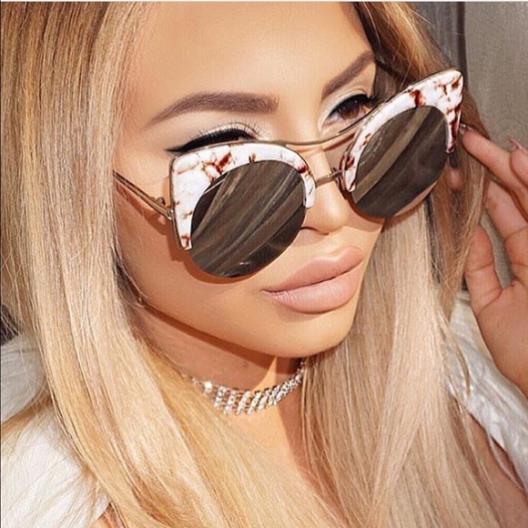 Julieta Silver Marbled Mirrored Cat Eye Sunglasses - Picture 3 of 4