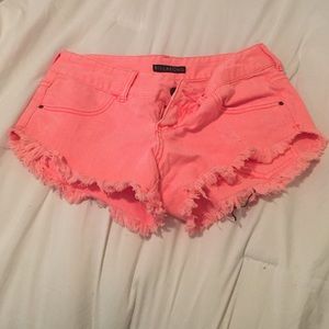 Neon pink, Billabong shorts!