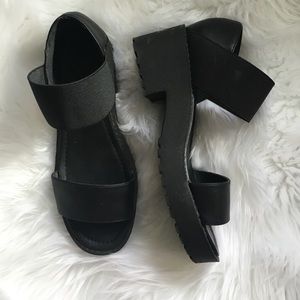 UO Black Platform Sandal