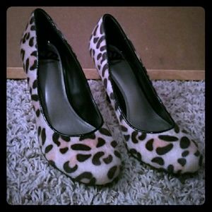 Size 7 Cheetah Print Shoes