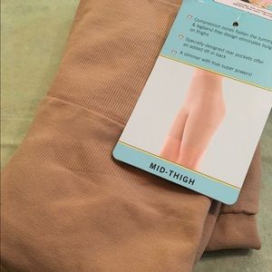 Ultra Slimming Mid Thigh Spanx - S
