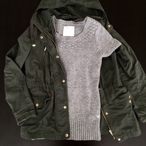 American Eagle Gray Short Sleeve Sweater