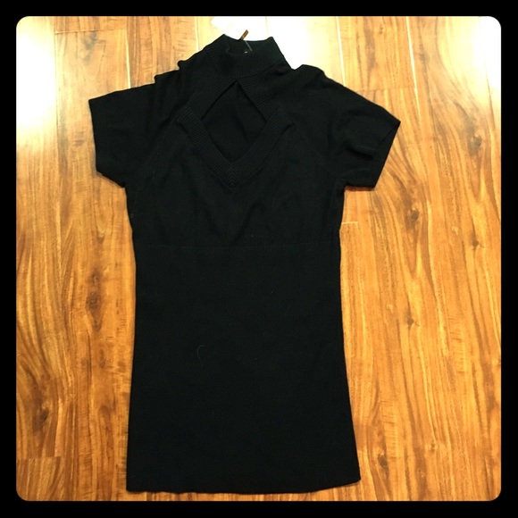 Torrid sweater with key hole