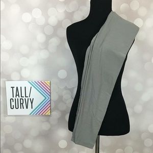 LuLaRoe TC Gray leggings.