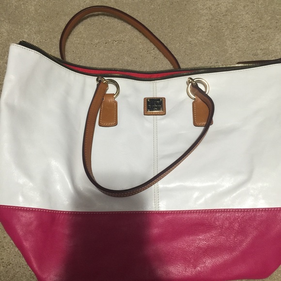 Dooney and Bourke tote
