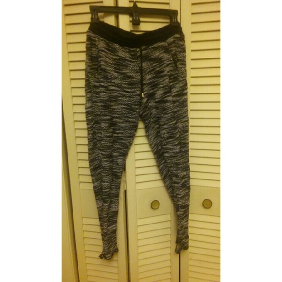 Cotton on joggers - Picture 1 of 1