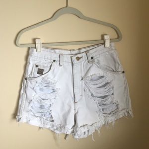 Vintage Wrangler high waisted denim shorts