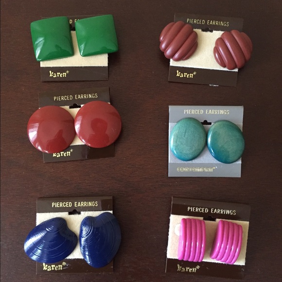 Vintage earrings never worn in great condition.