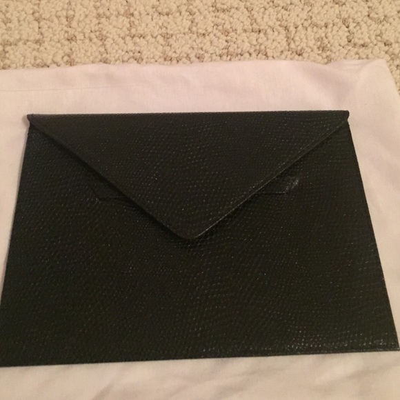 Case - Picture 2 of 4