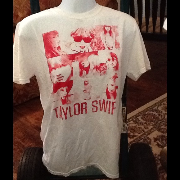 Taylor Swift tee