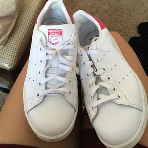 womens pink adidas stan smiths size 8