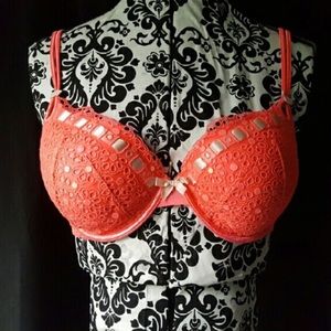 VS Bra