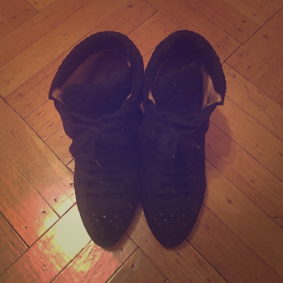 Heeled high top sneakers