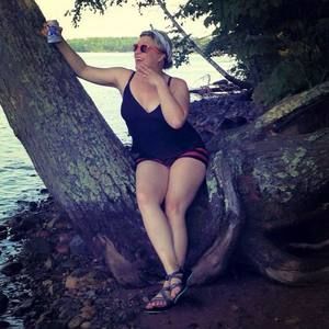 Meet your Posher, Dana