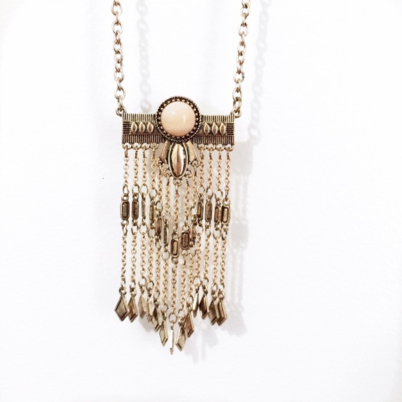 NWT fashion statement necklace